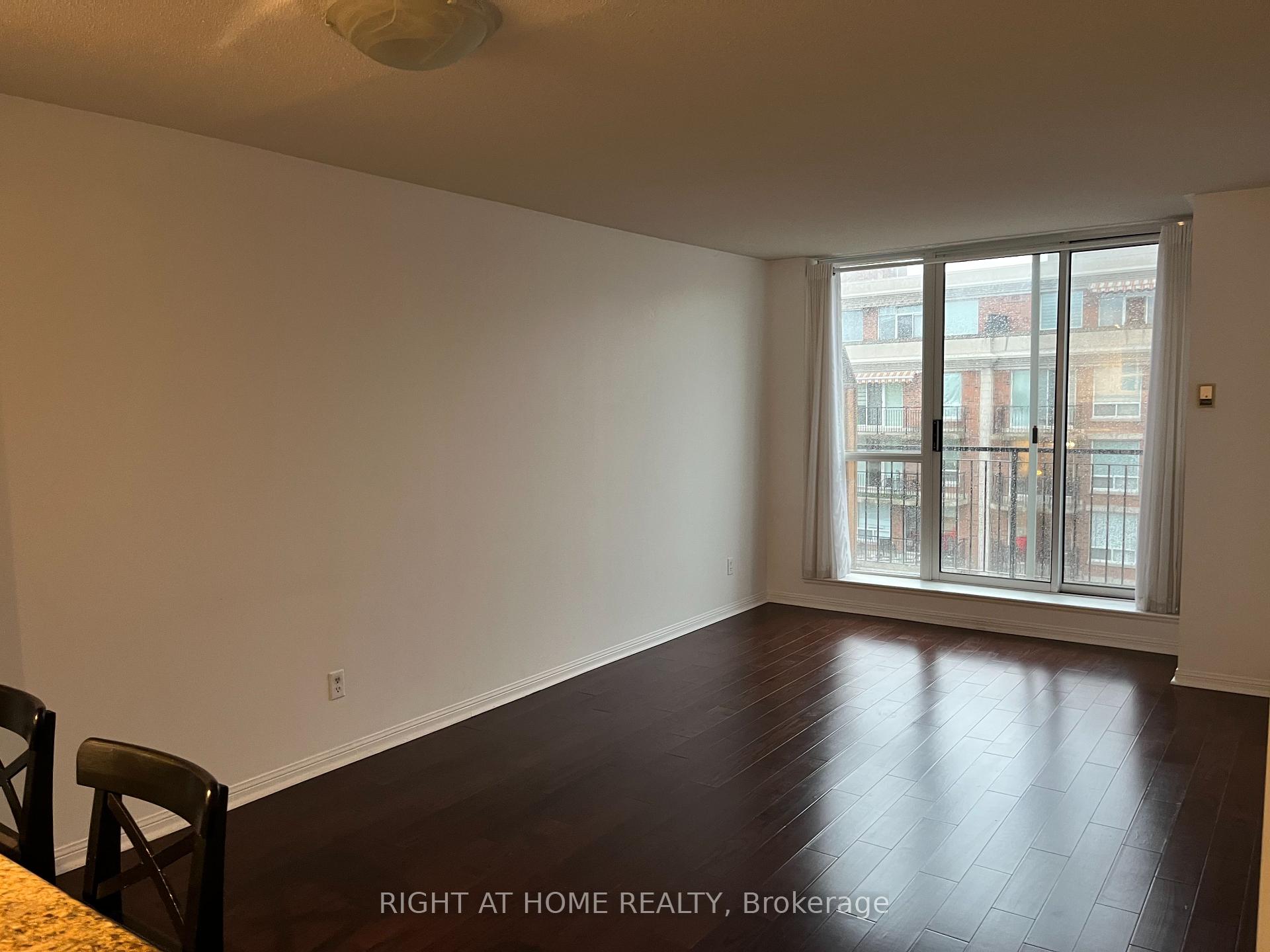 1 Bedroom Condo at 3130 Yonge, Toronto For sale