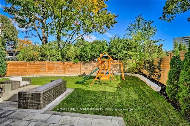 7 KINGSBOROUGH Crescent