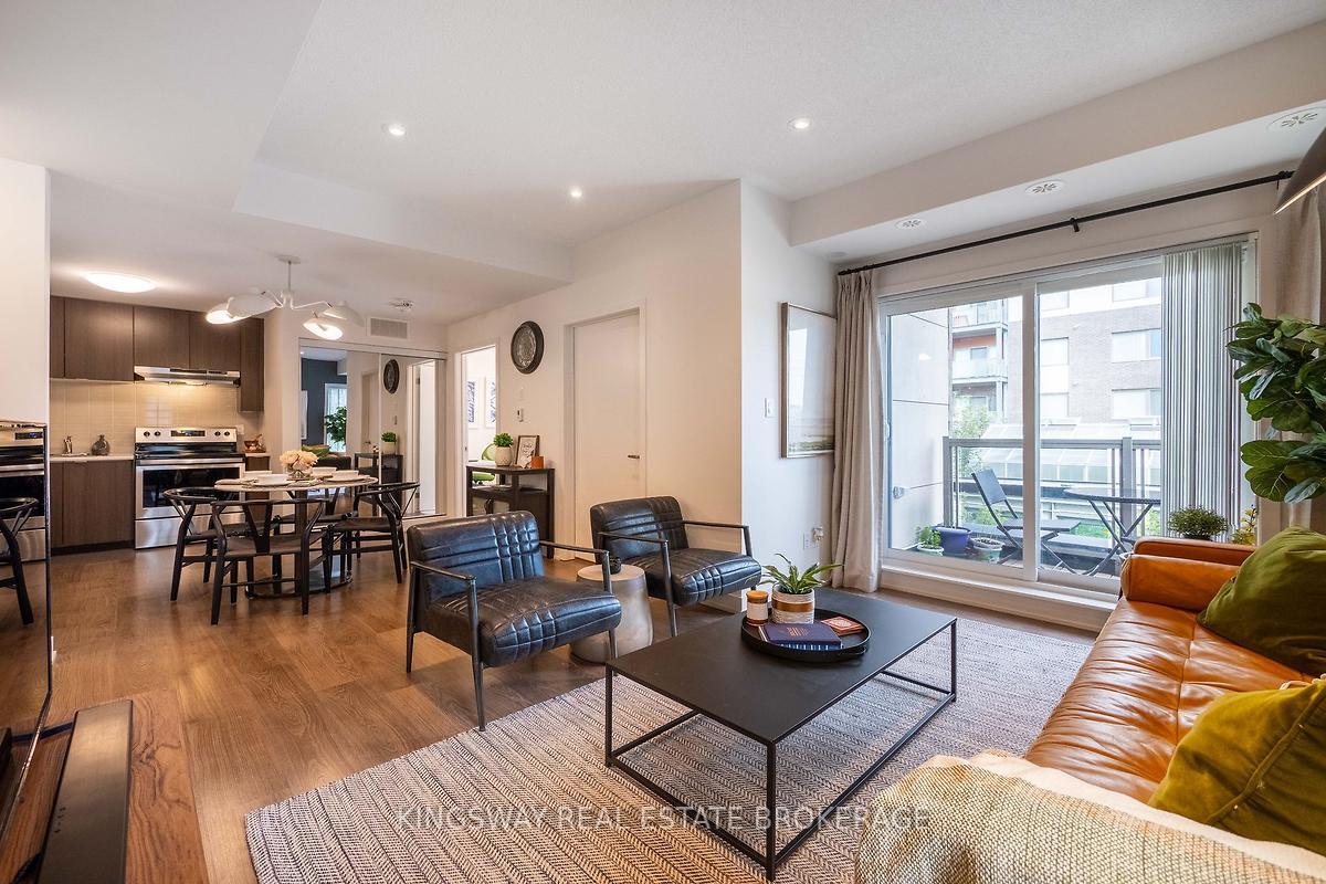 3 Bedrooms Condo at 70 Orchid Place,  Toronto For sale