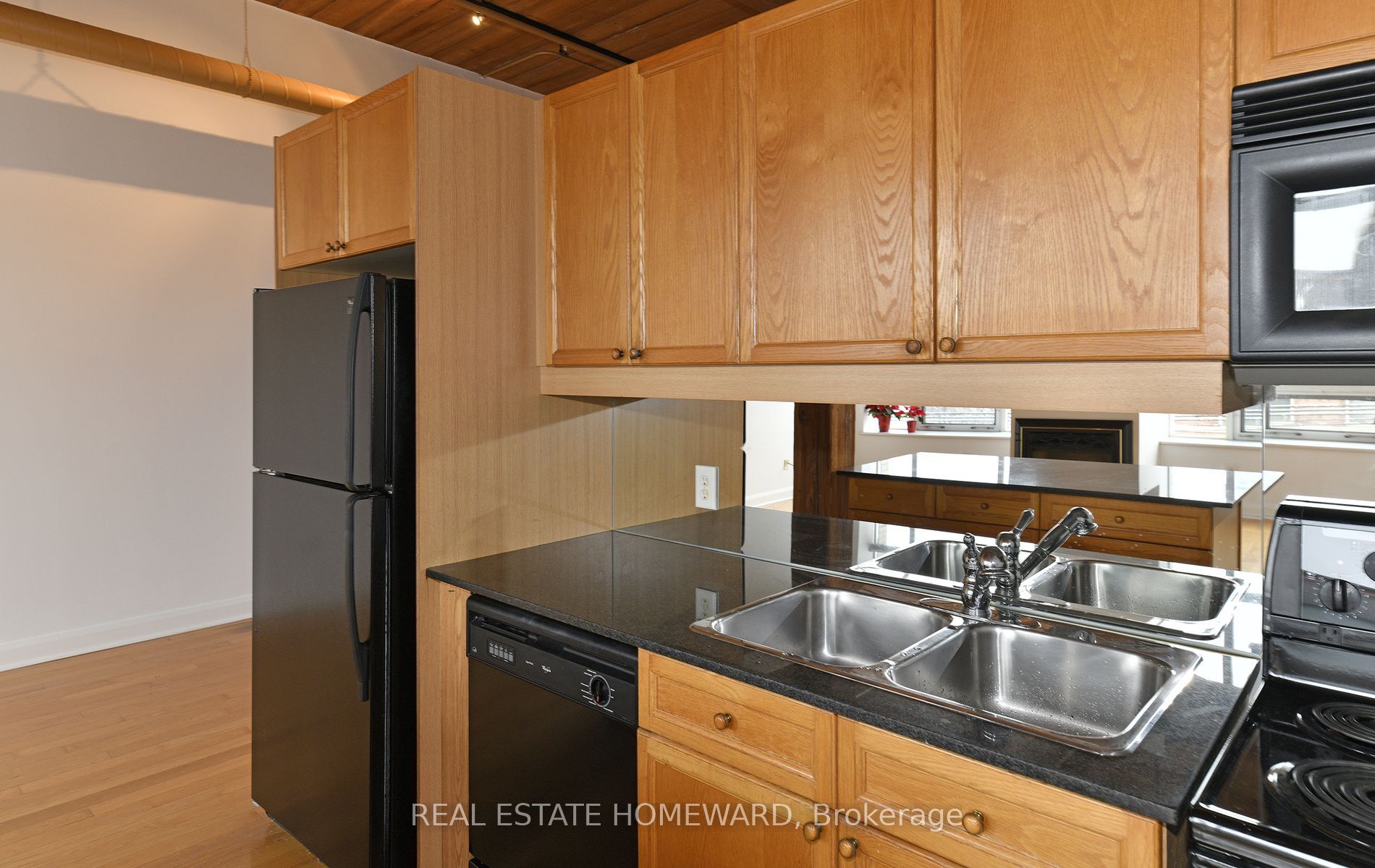 993 Queen Street W, #315