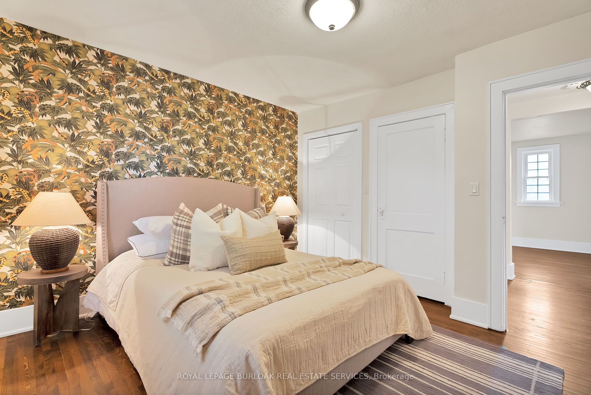 295 Plains Road W