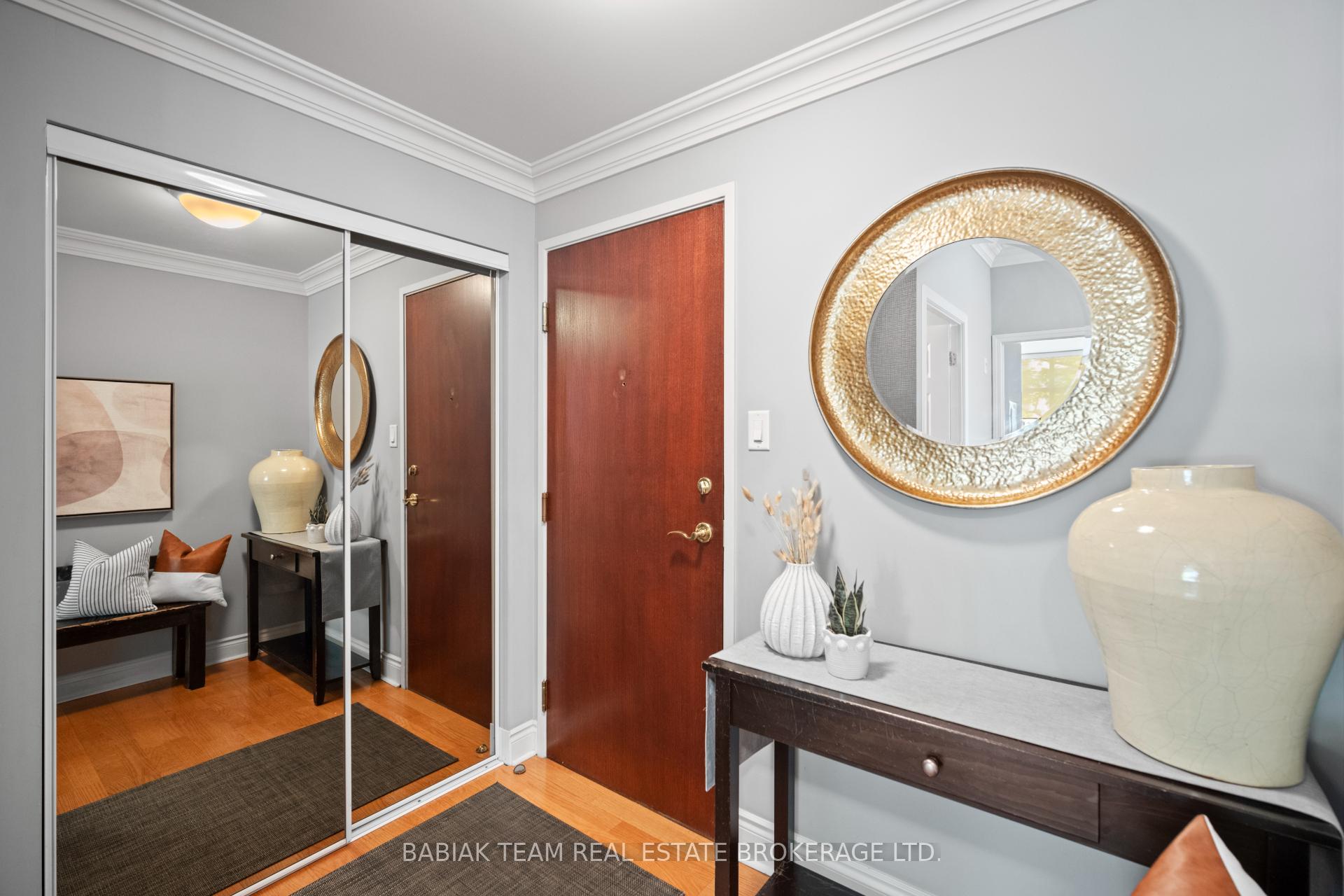 2 Bedrooms Condo at 2511 Bloor, Toronto For sale