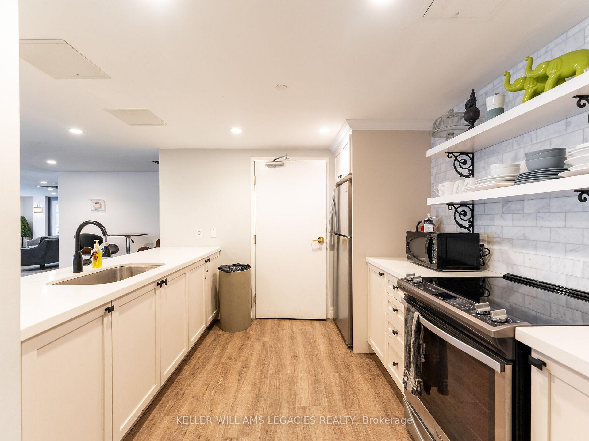 1 Bedroom Condo at 39 Jarvis, Toronto For sale