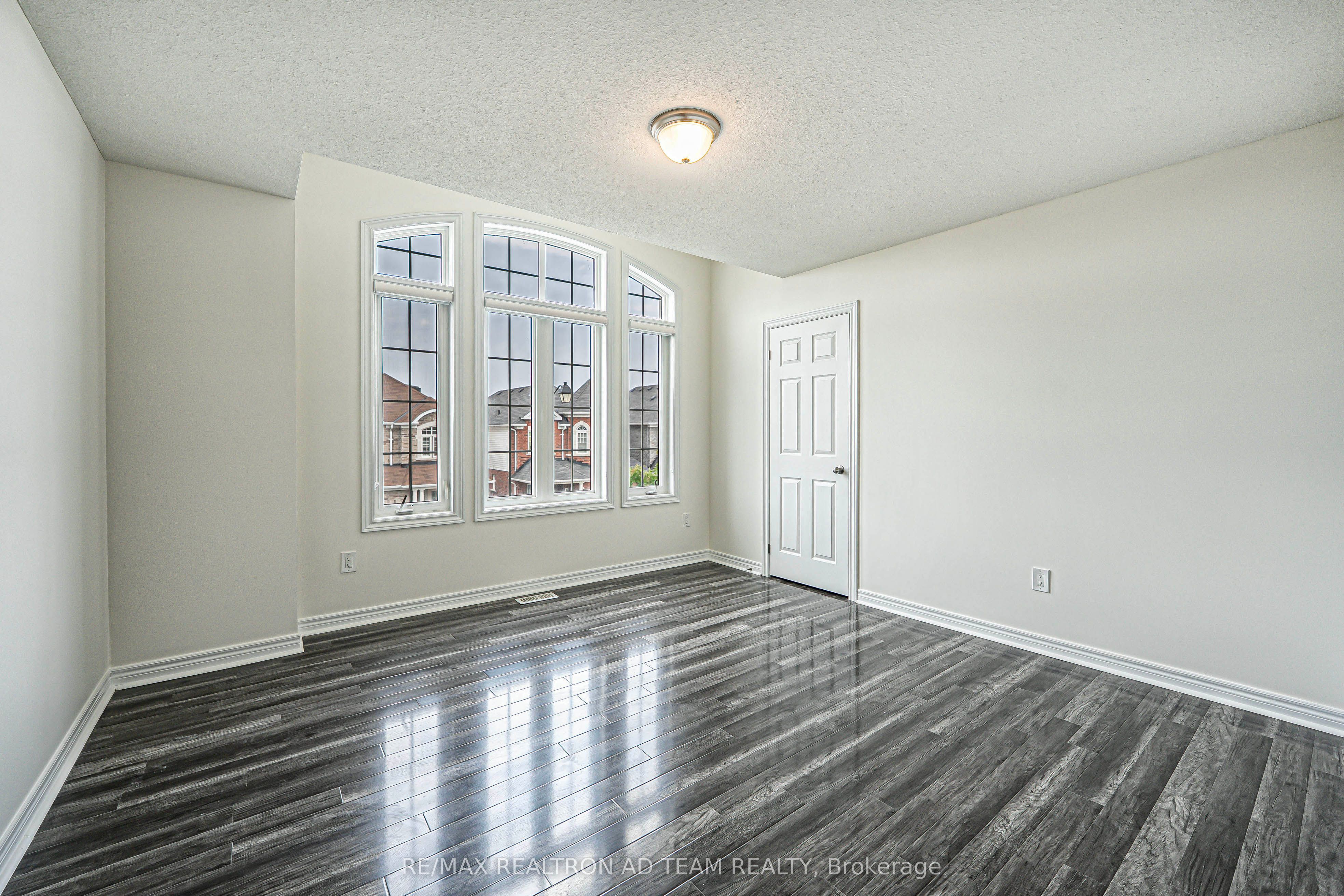 35 Mccourt Drive