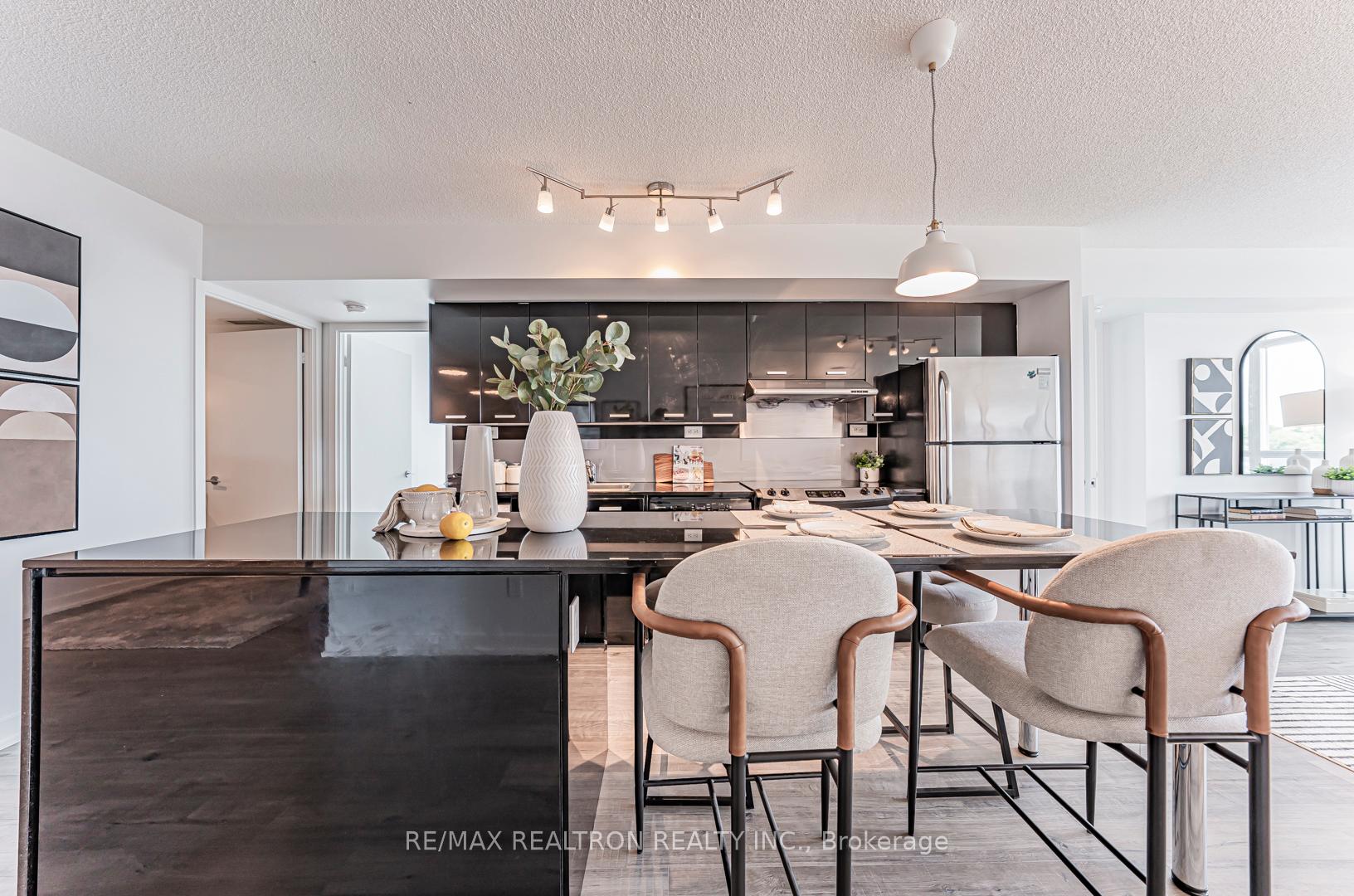 3 Bedrooms Condo at 29 Singer, Toronto For sale