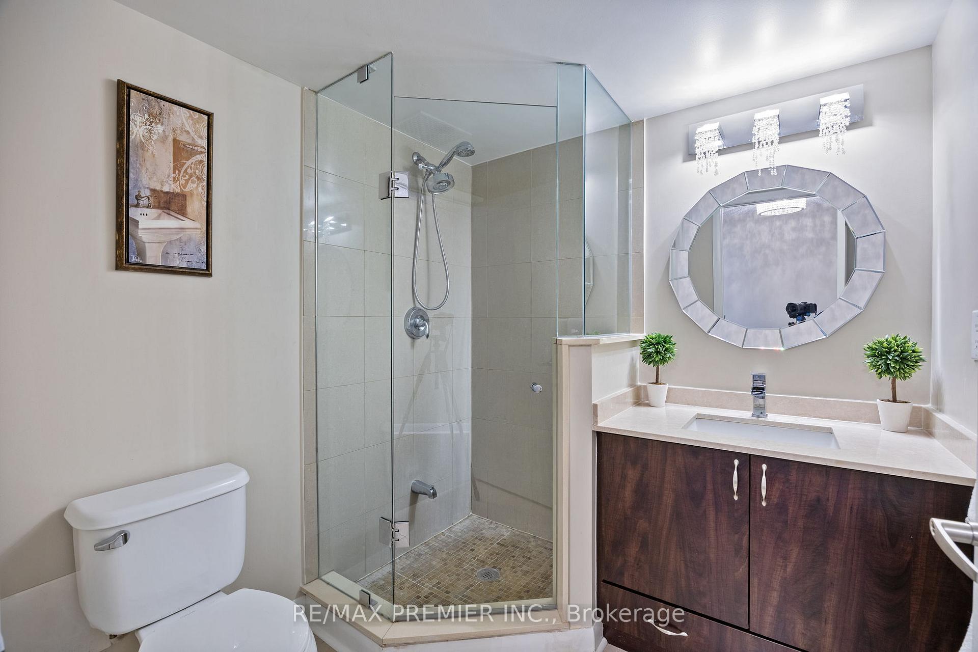 2 Bedrooms Condo at 525 Wilson, Toronto For sale