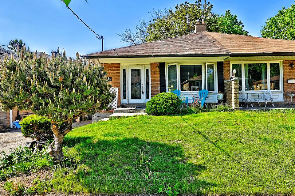 40 Pender