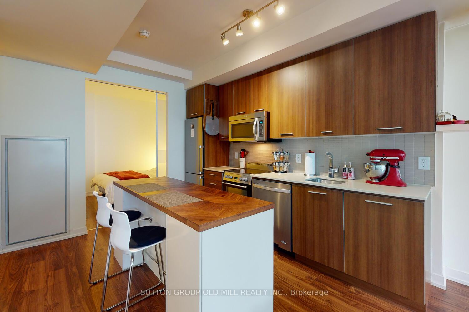 2 Bedrooms Condo at 105 George, Toronto For sale