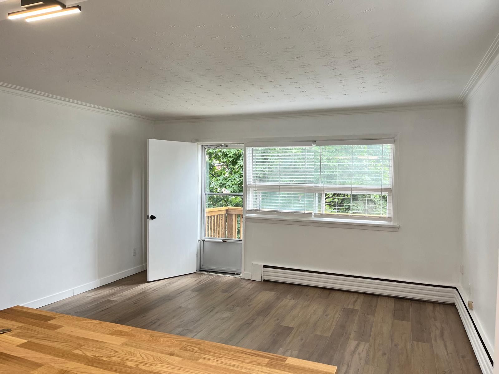 12 Sand Beach Road W 6