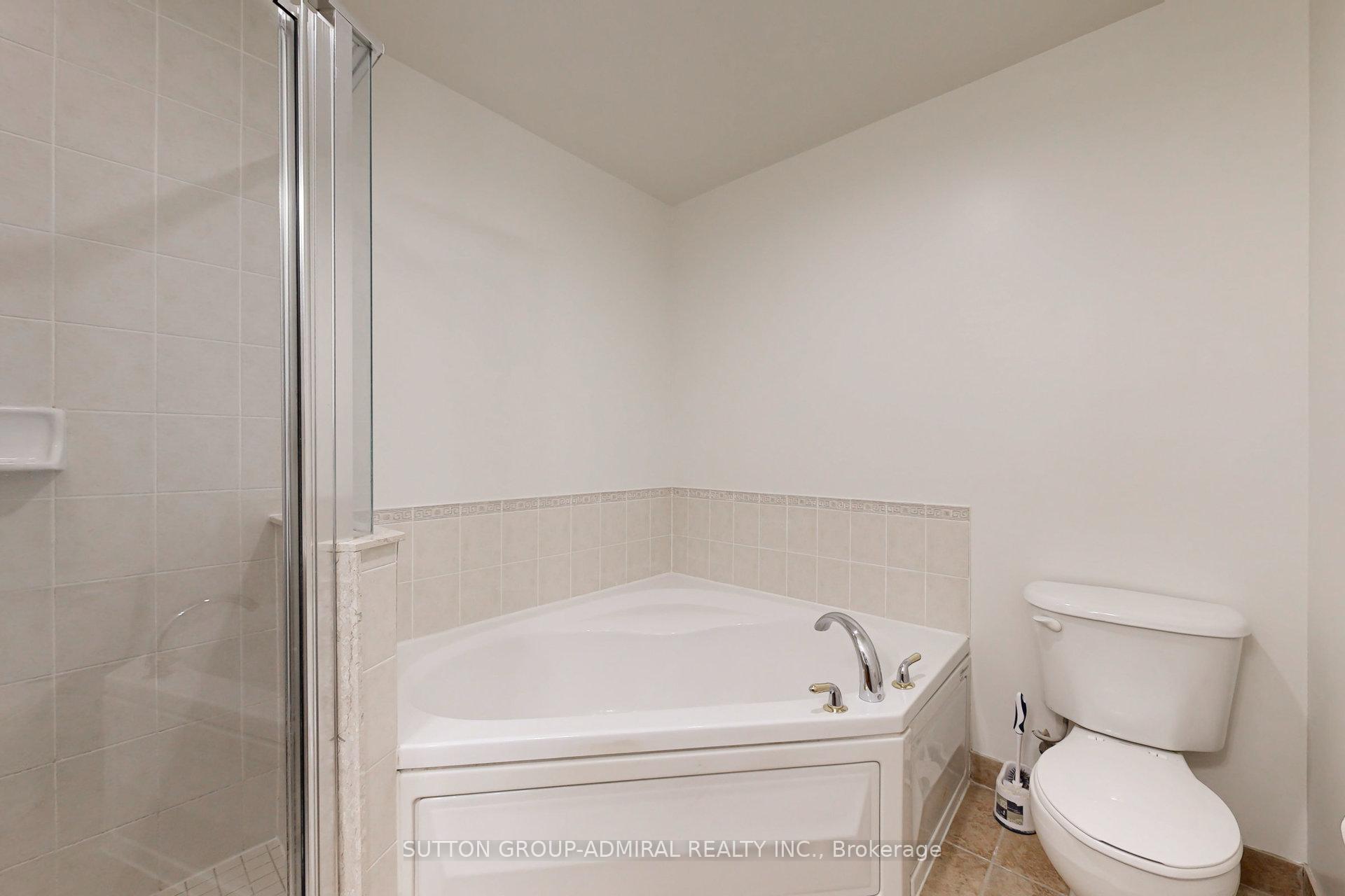 2 Bedrooms Condo at 1101 Leslie, Toronto For sale