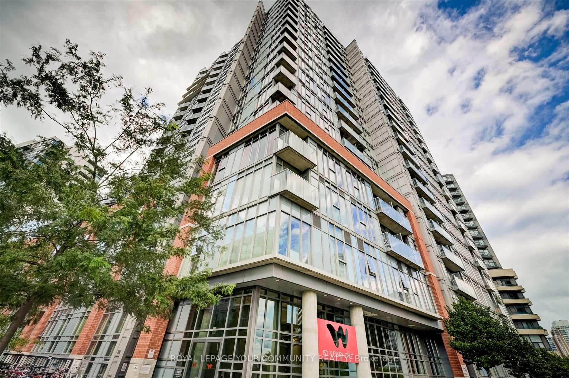 1 Bedroom Condo at 150 Sudbury, Toronto For sale