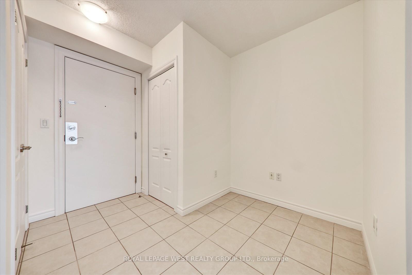1 Bedroom Condo at 2088 Lawrence, Toronto For sale