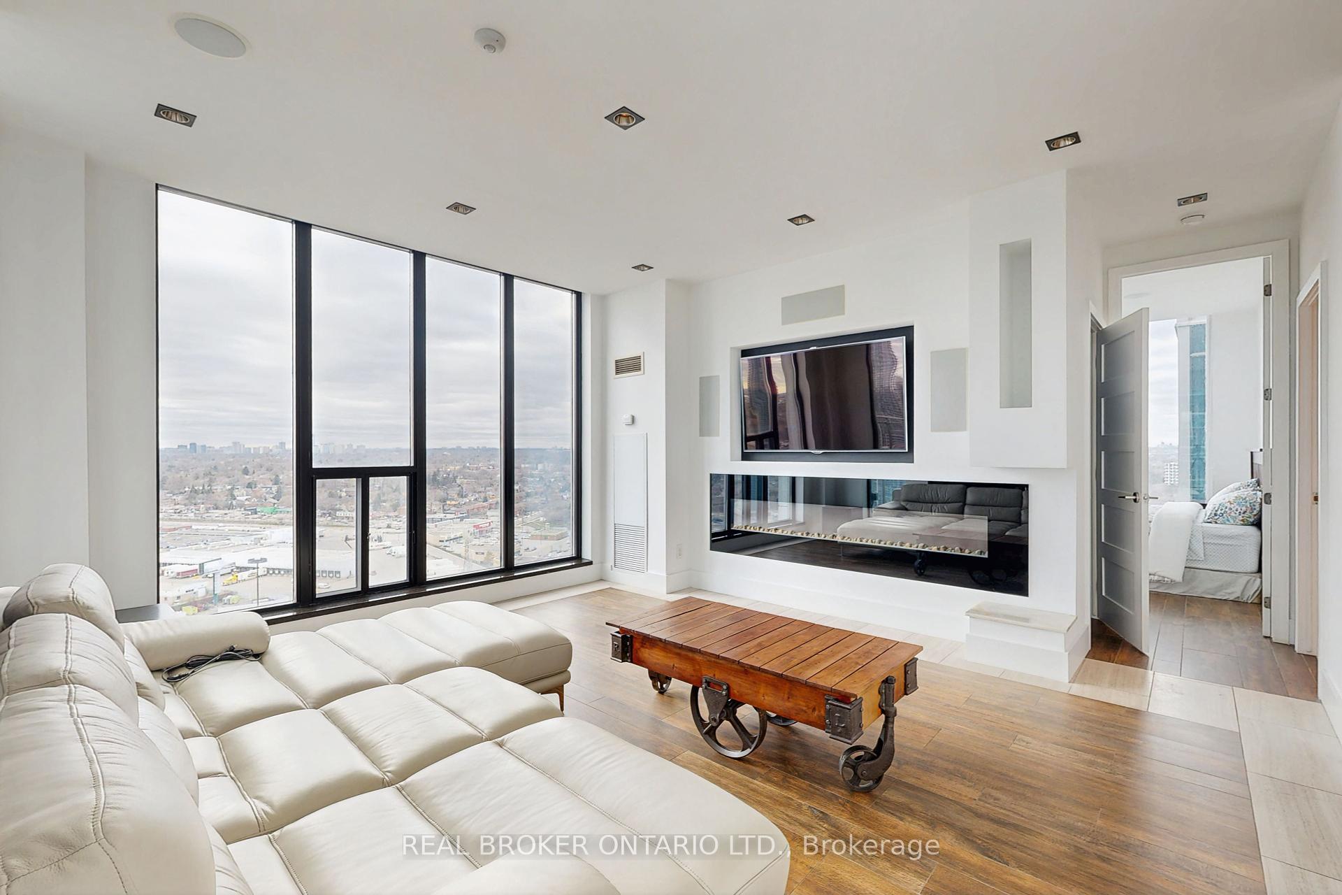 2 Bedrooms Condo at 2121 Lakeshore,  Toronto For sale
