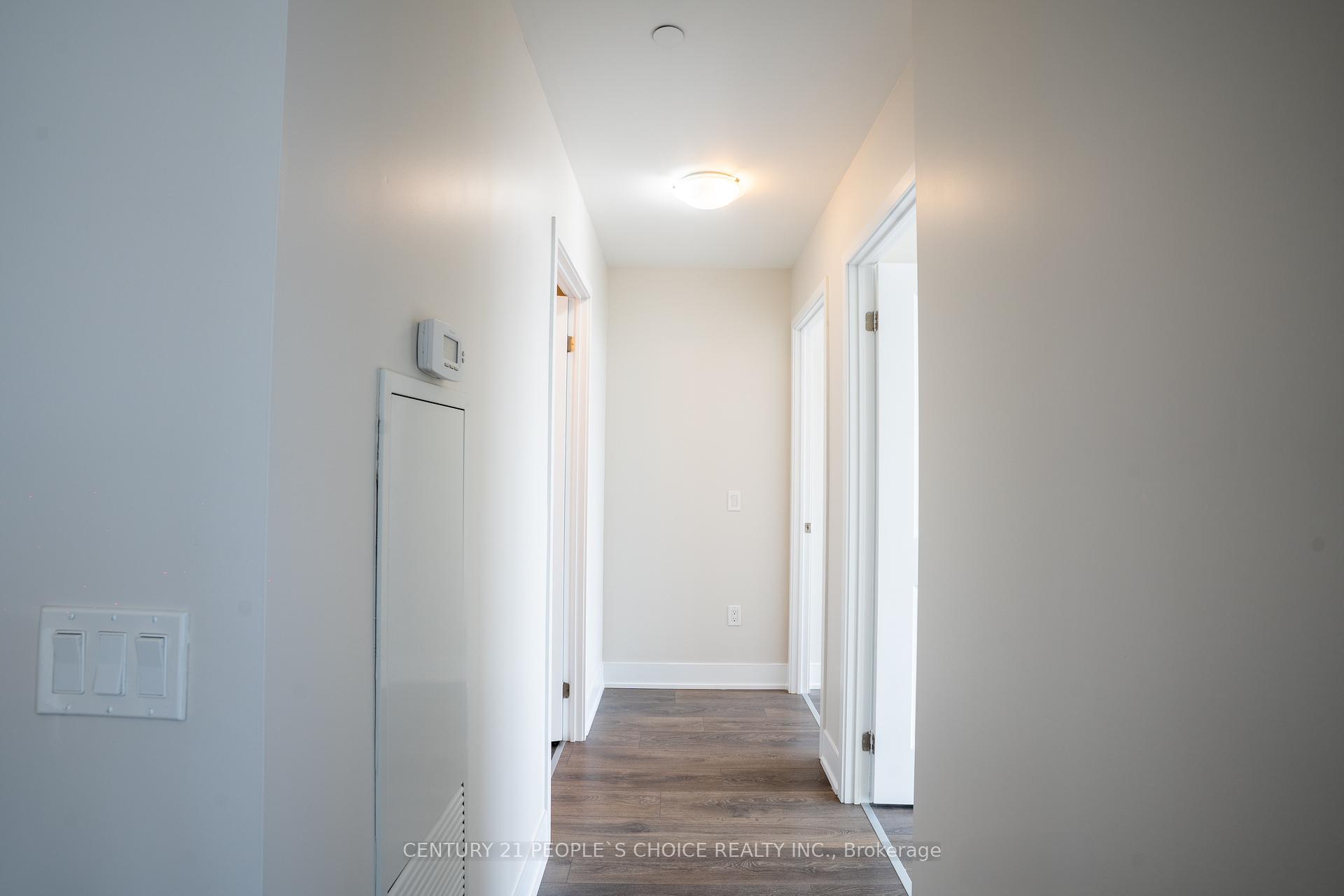 3 Bedrooms Condo at 2908 Highway 7, Vaughan For sale