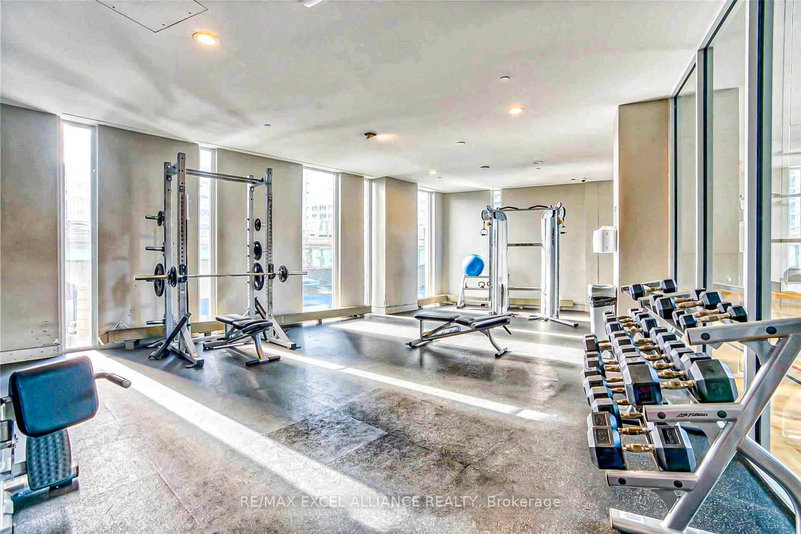 2 Bedrooms Condo at 75 Queens Wharf,  Toronto For sale