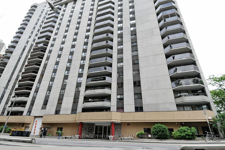 470 Laurier