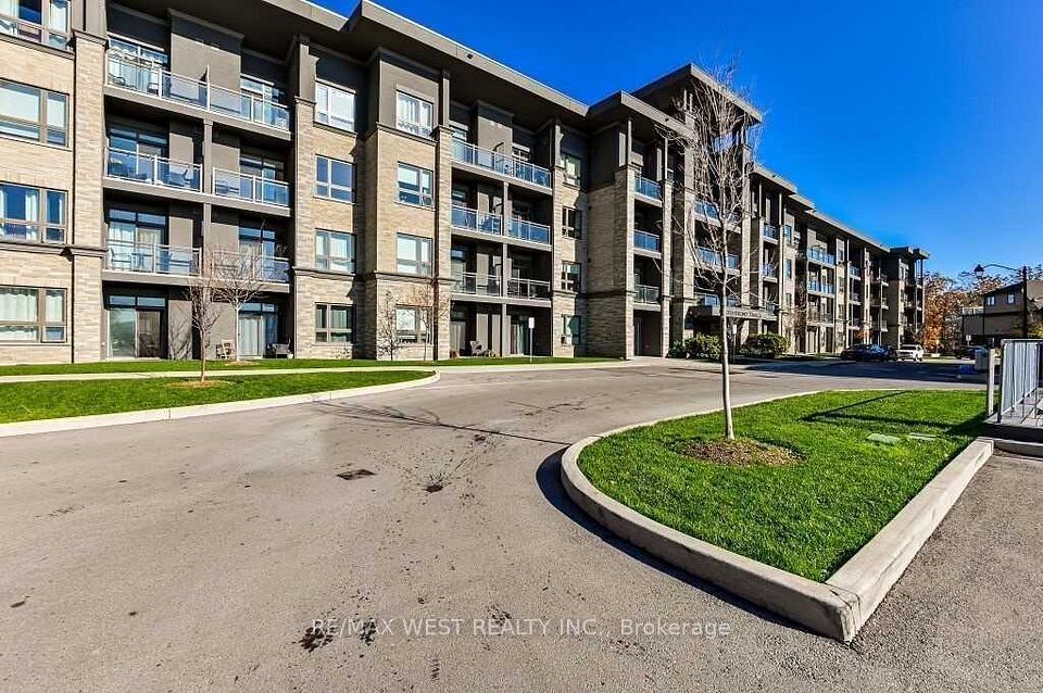 35 Southshore Crescent