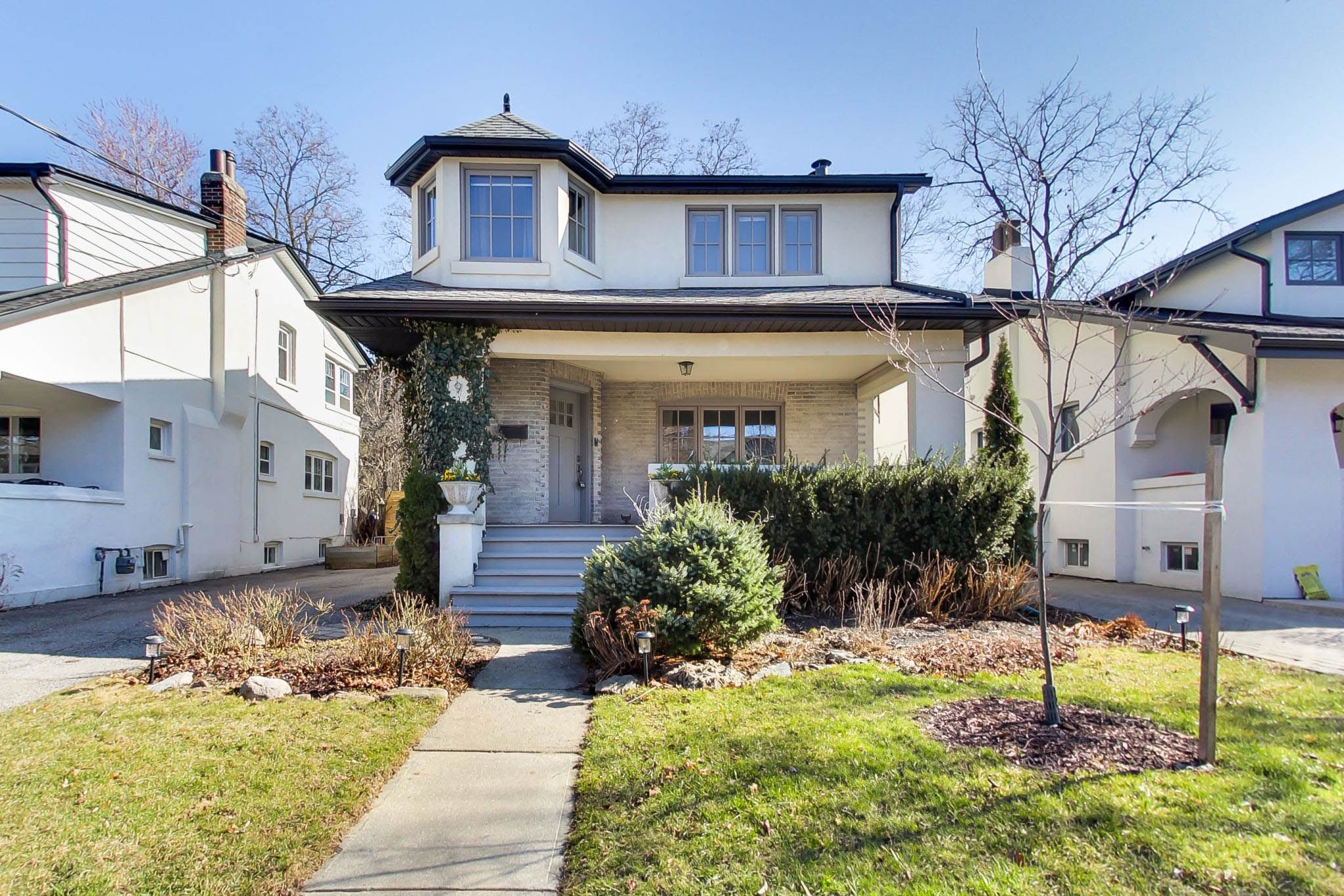 9 Wellwood Avenue Toronto C03 Ontario M6C 1G8