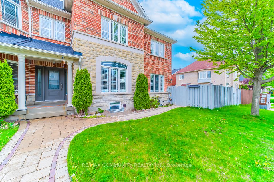 3 Sivyer Crescent, Ajax, ON L1Z 2A6