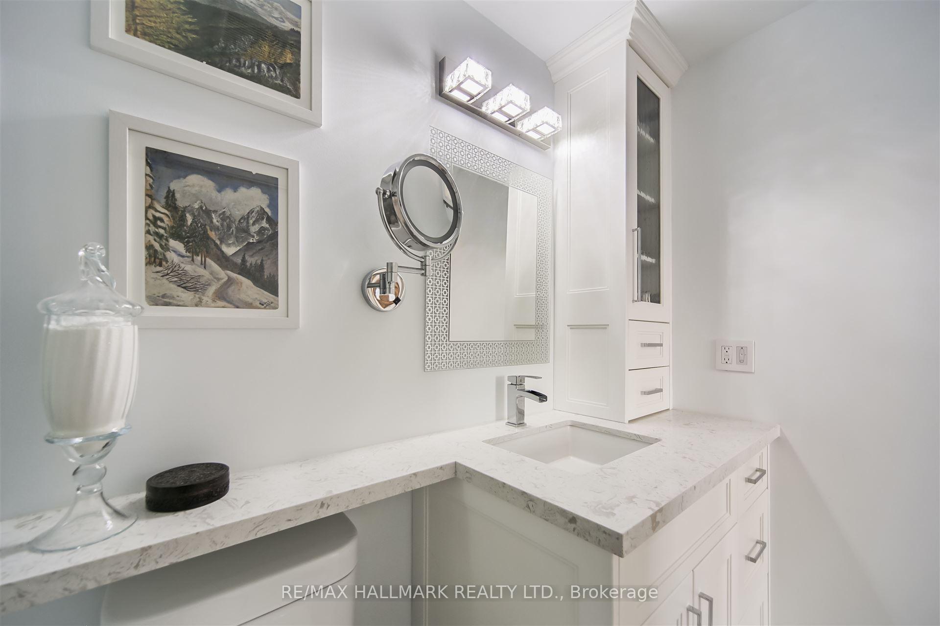 2 Bedrooms Condo at 260 Sackville, Toronto For sale