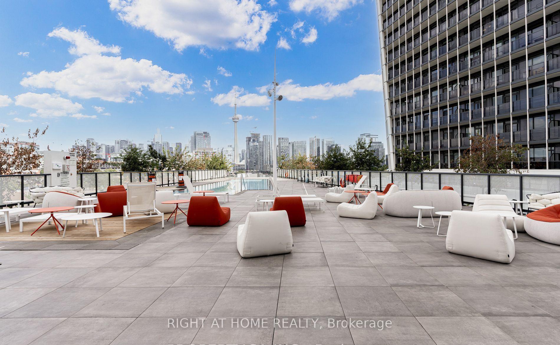 2 Bedrooms Condo at 50 Ordnance, Toronto For sale