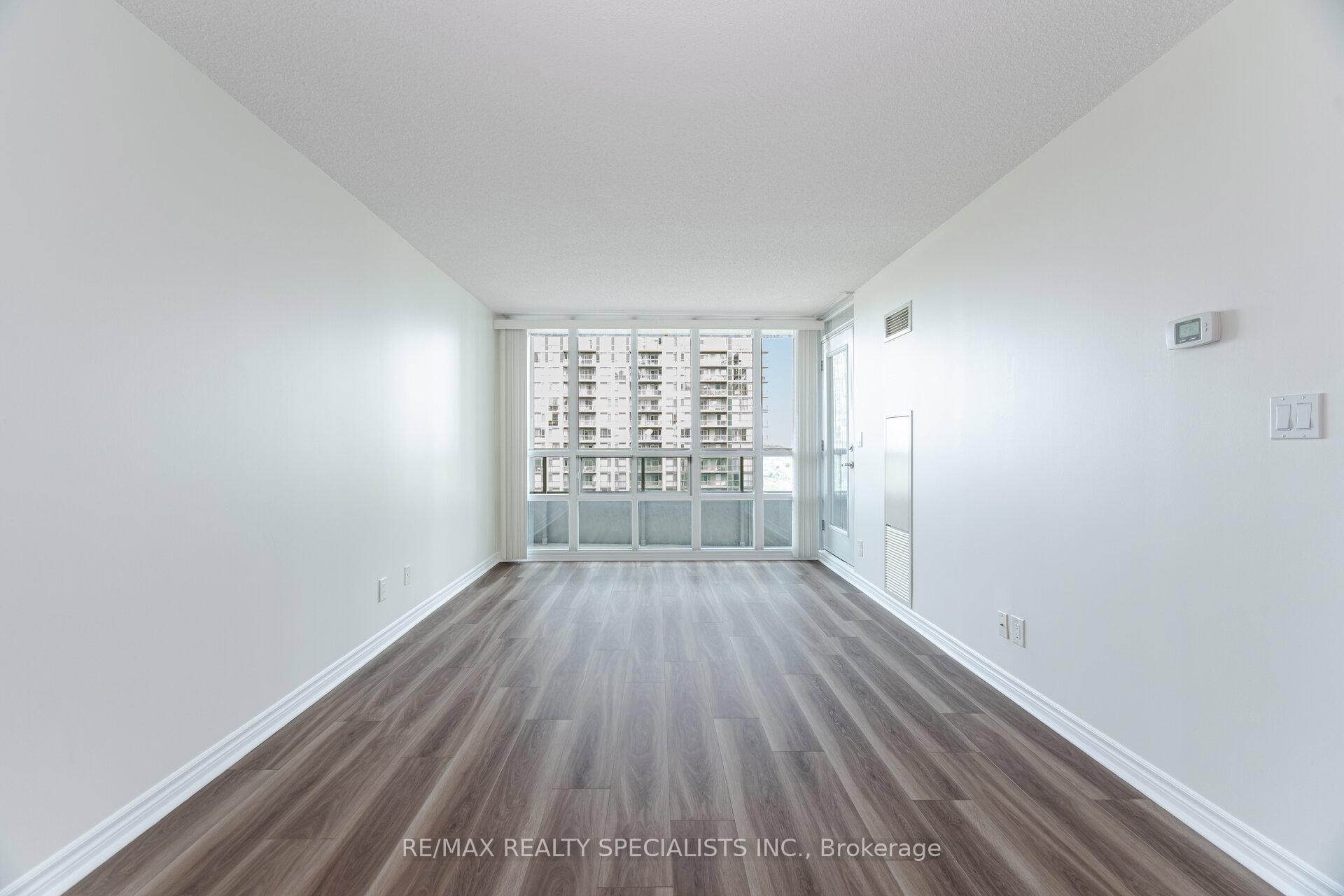 2 Bedrooms Condo at 335 Rathburn, Mississauga For sale