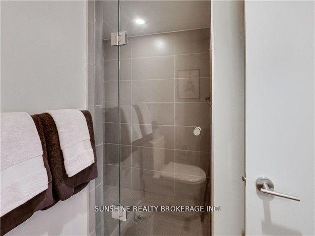 2 Bedrooms Condo at 155 Yorkville,  Toronto For sale