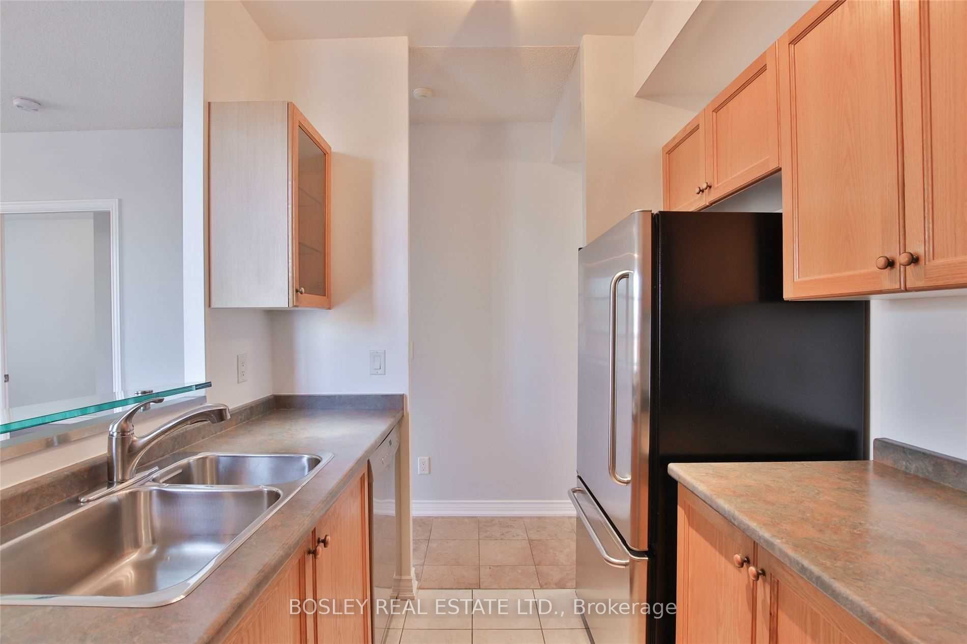 438 Richmond Street W, #410