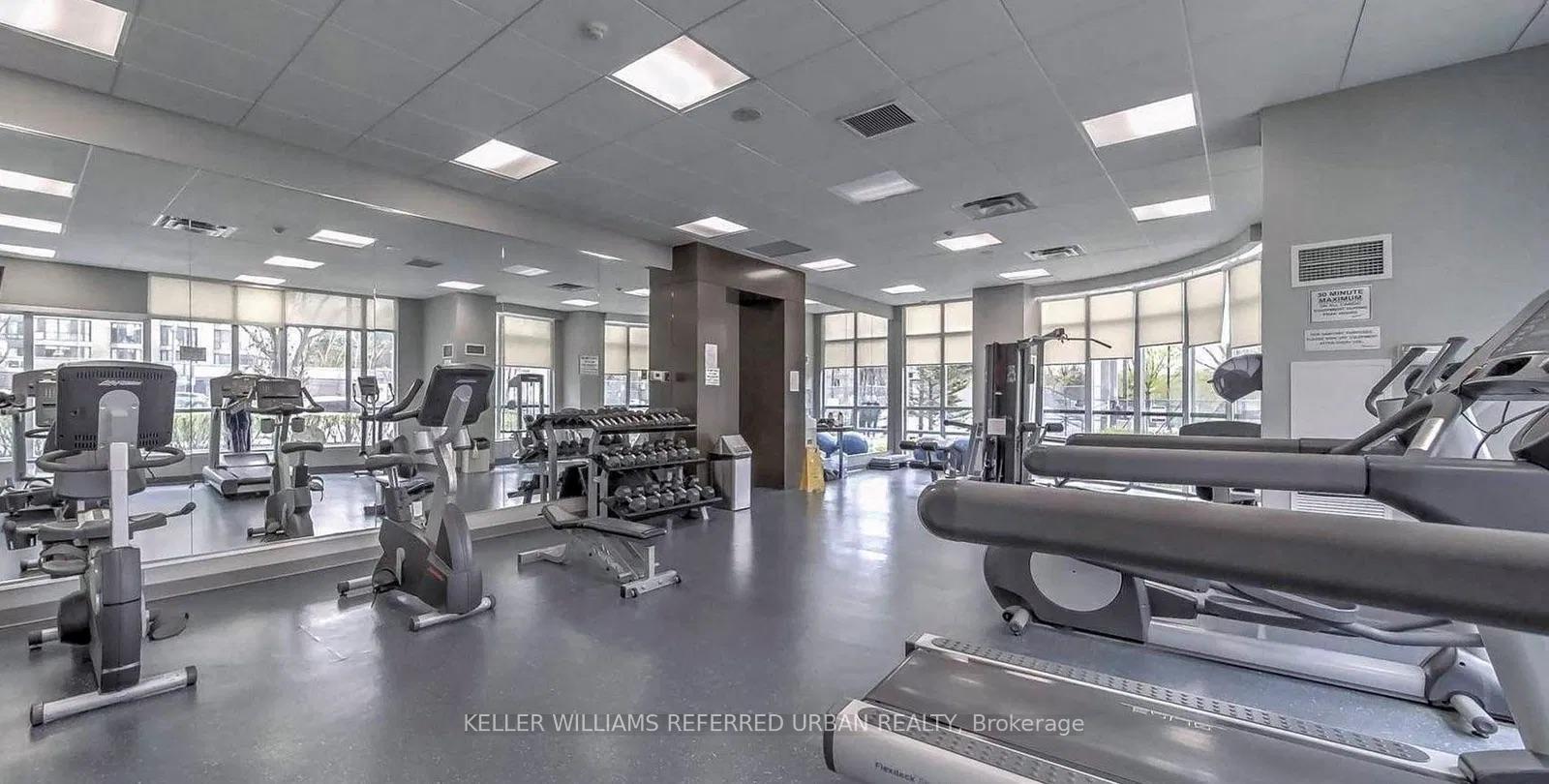 2 Bedrooms Condo at 35 Hollywood, Toronto For sale