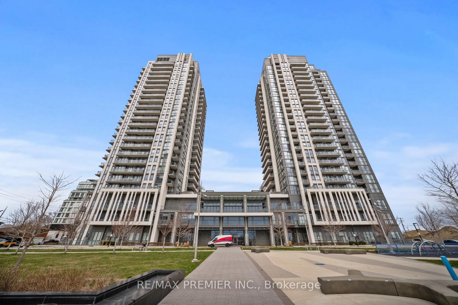 2 Bedrooms Condo at 15 Zorra,  Toronto For sale