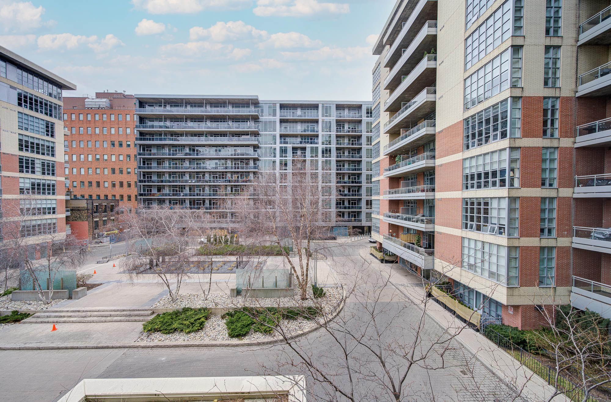478 King Street W 318