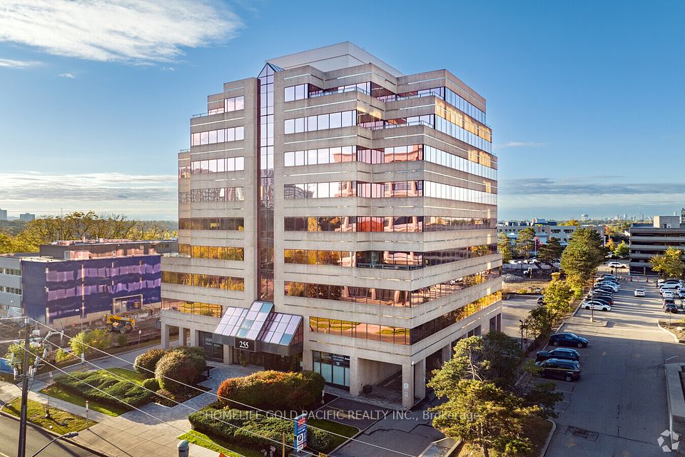 255 Duncan Mill