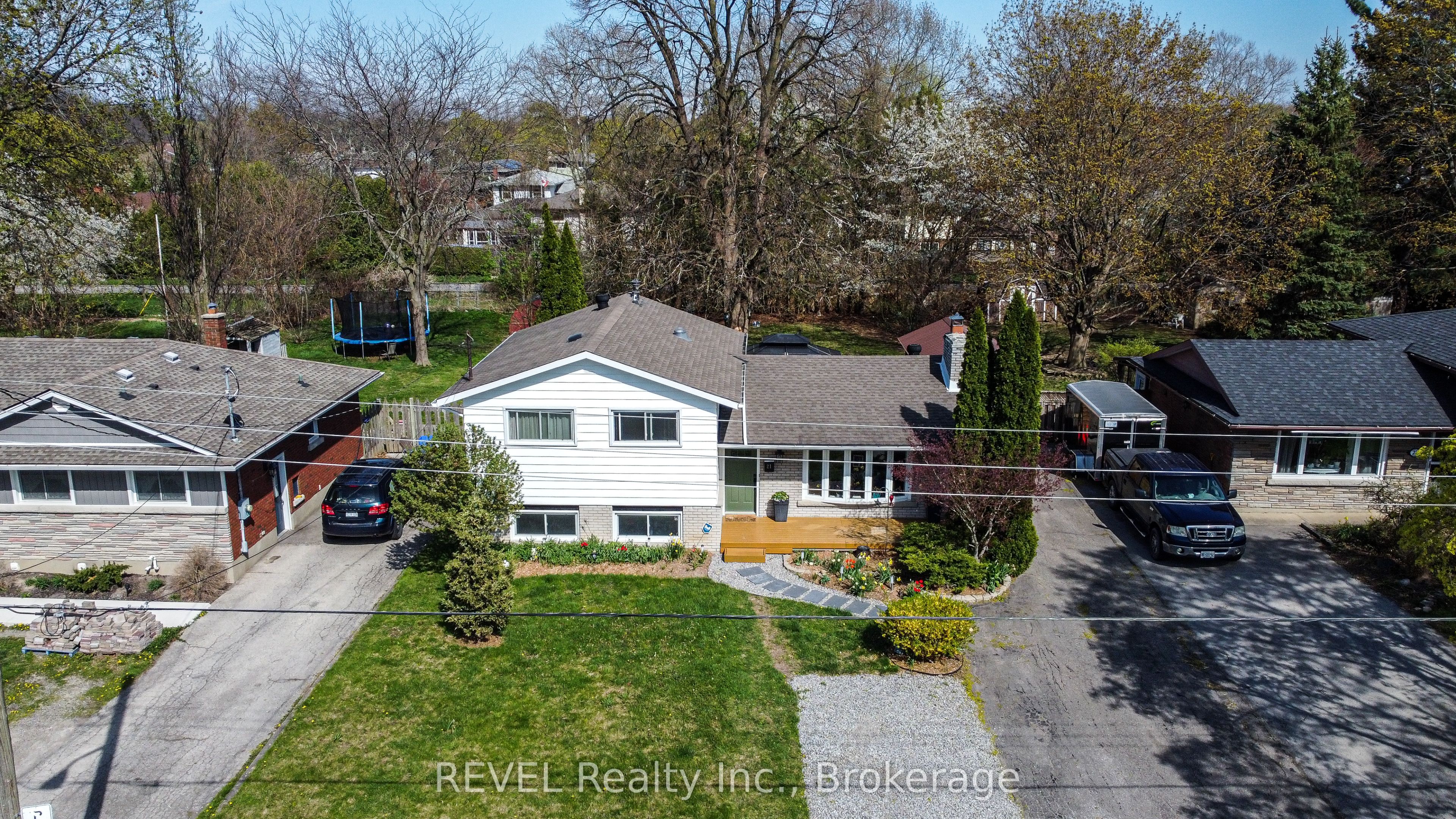 21 Foxglove Avenue