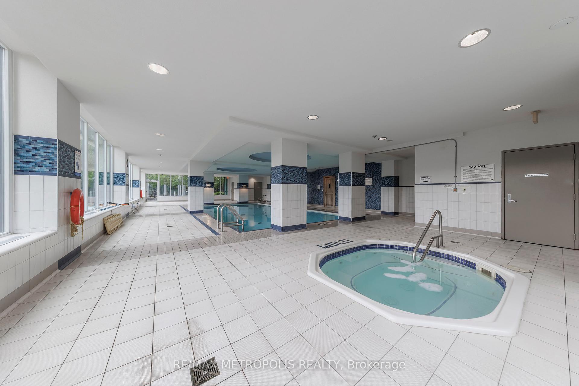 2 Bedrooms Condo at 4065 Brickstone,  Mississauga For sale