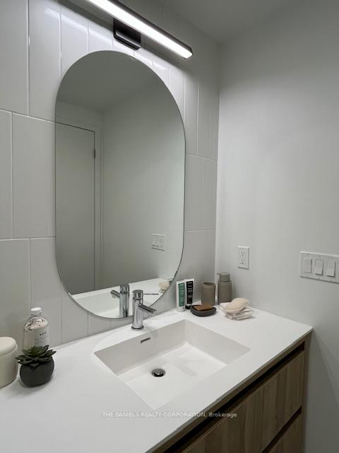 3 Bedrooms Condo at 7950 Bathurst,  Vaughan For sale
