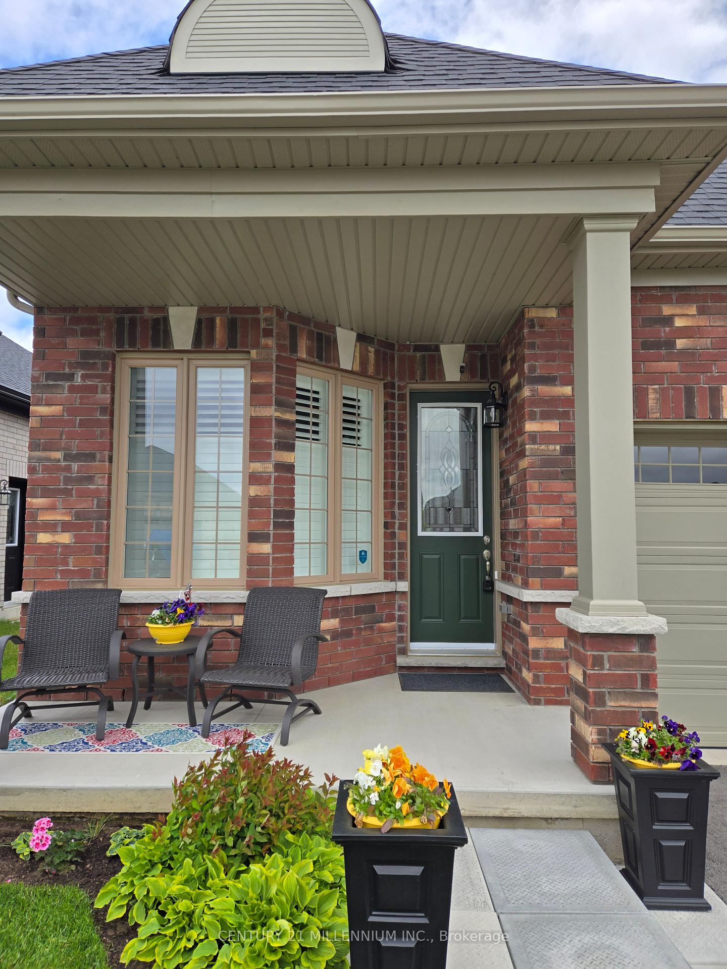 29 Seaton Crescent ; MLS ID: X12178823
