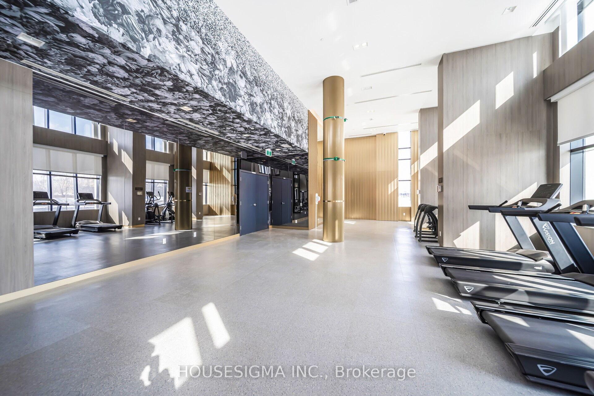 3 Bedrooms Condo at 405 Dundas, Oakville For sale