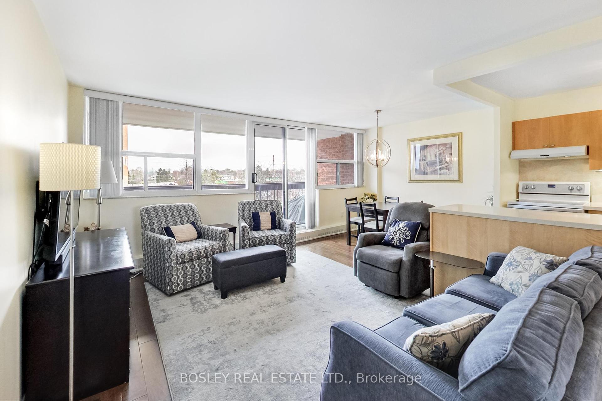 2 Bedrooms Condo at 3501 Glen Erin,  Mississauga For sale
