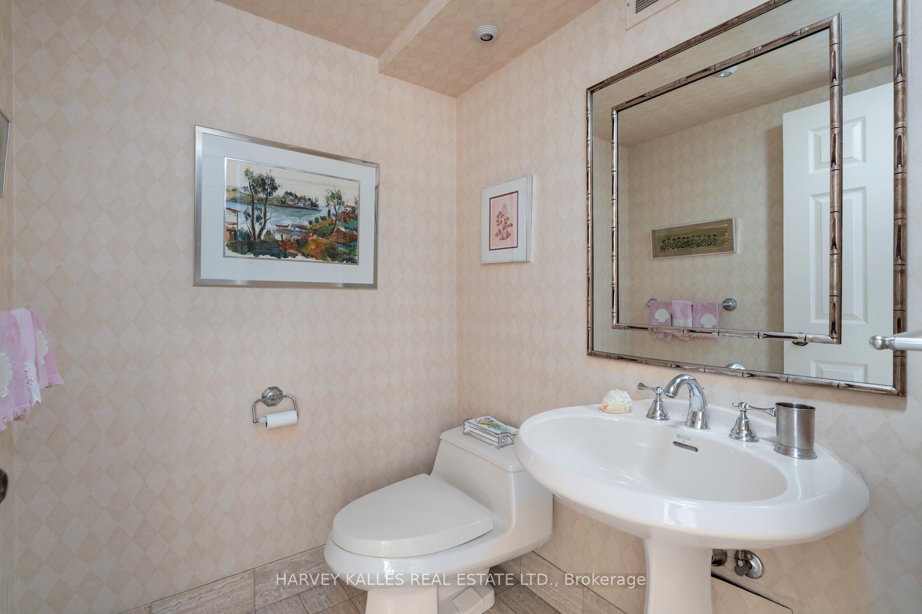 2 Bedrooms Condo at 3900 Yonge, Toronto For sale