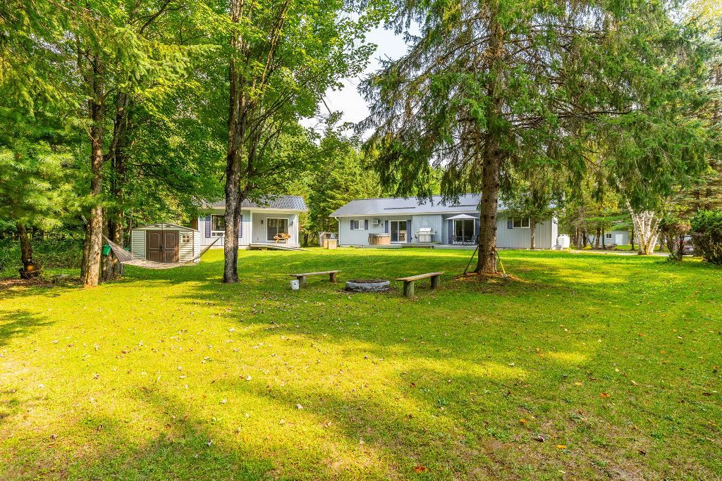 1615 Hunter Creek Road Minden Hills Ontario K0M 2K0