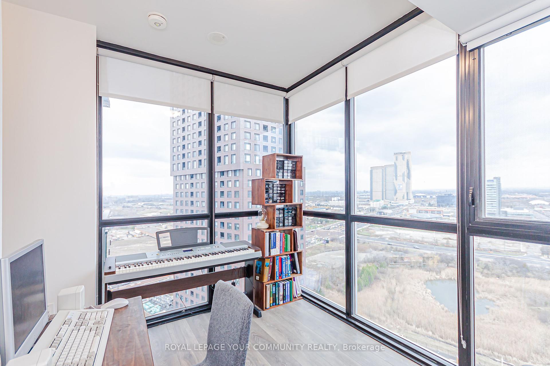 2 Bedrooms Condo at 2916 Highway 7,  Vaughan For sale