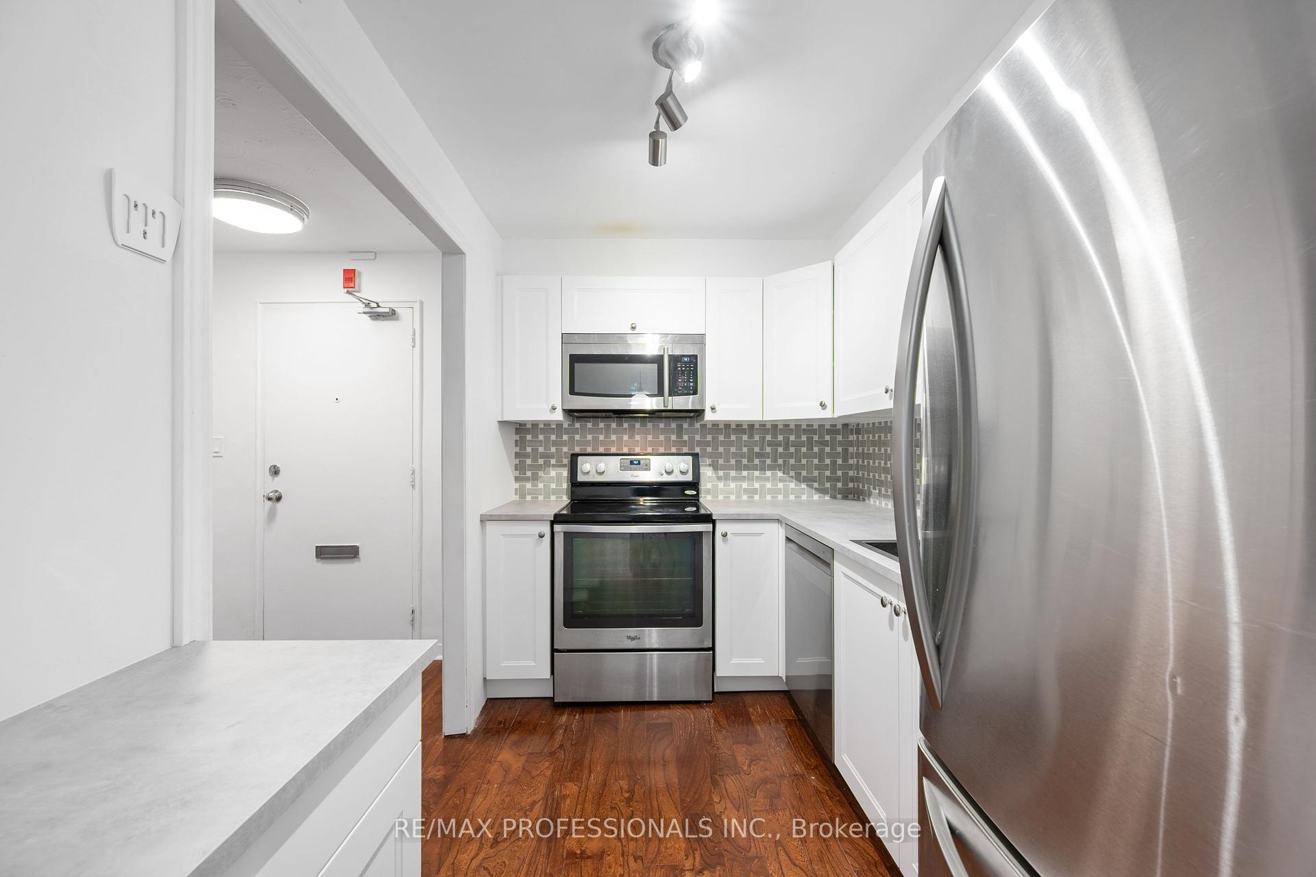 2 Bedrooms Co-op at 100 Coe Hill, Toronto For sale