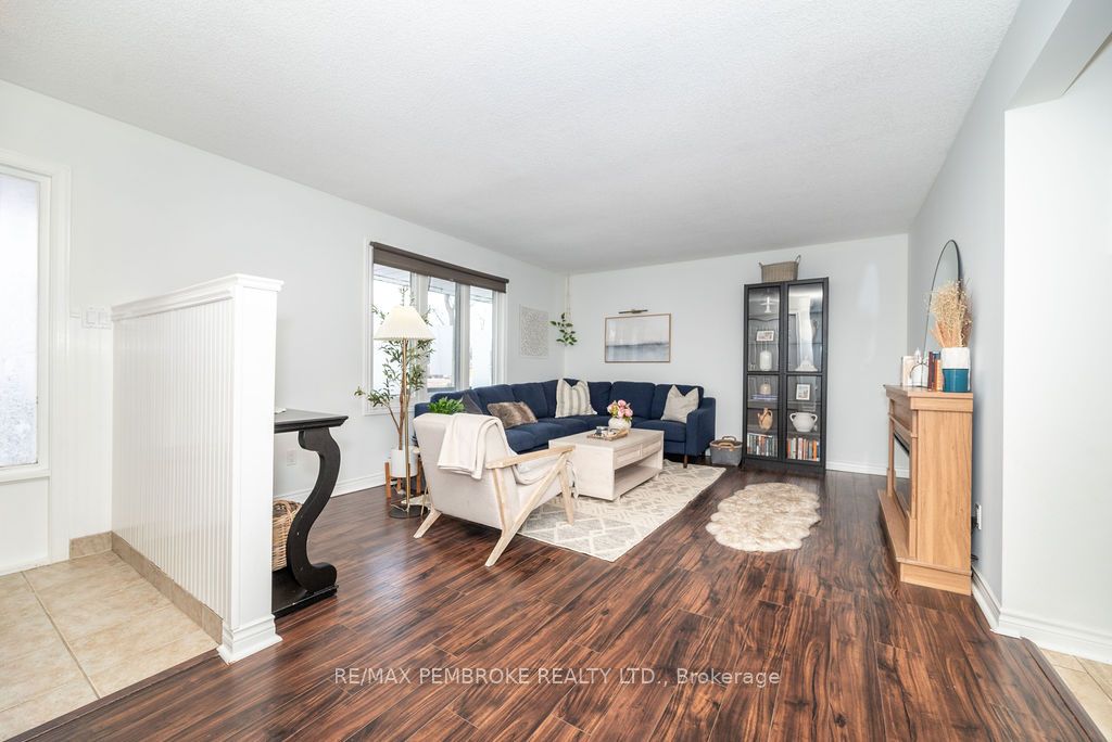 63 Herman Street, Petawawa, ON K8H 3B2