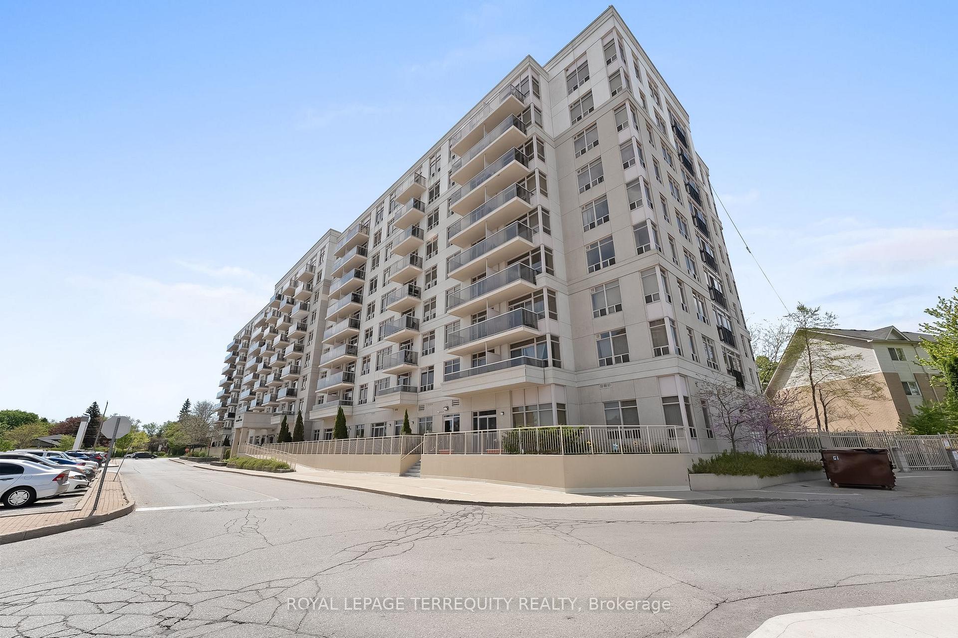 3 Bedrooms Condo at 3650 Kingston RD, Toronto For sale