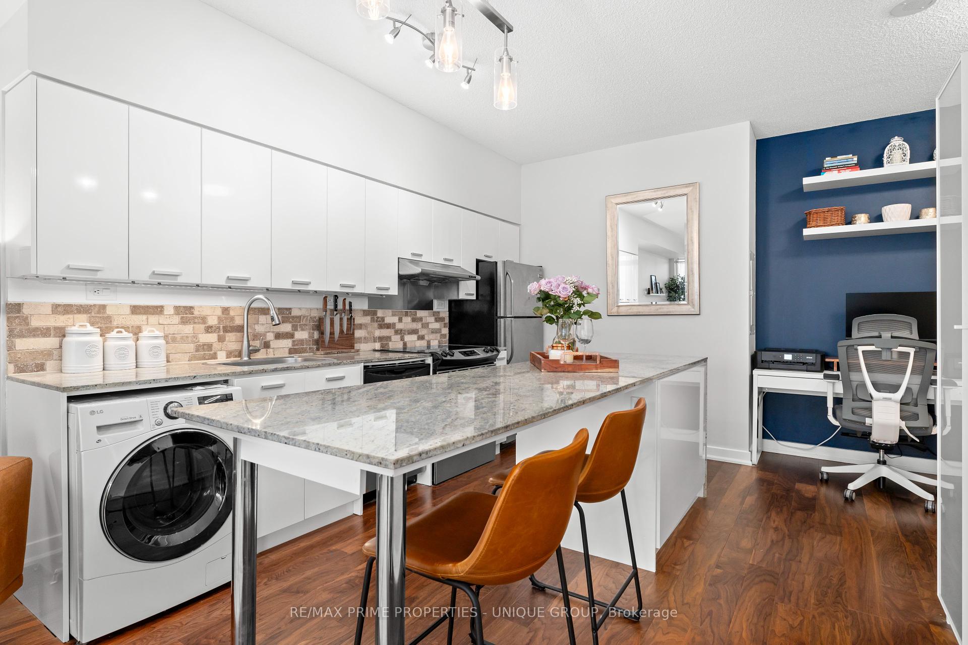 1 Bedroom Condo at 29 Singer, Toronto For sale