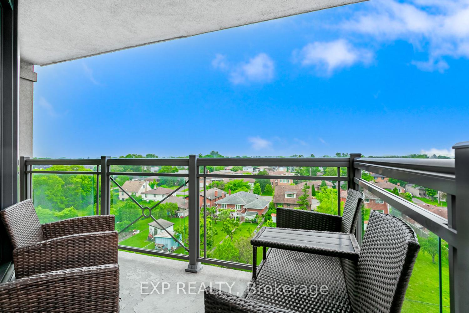 2 Bedrooms Condo at 872 Sheppard, Toronto For sale