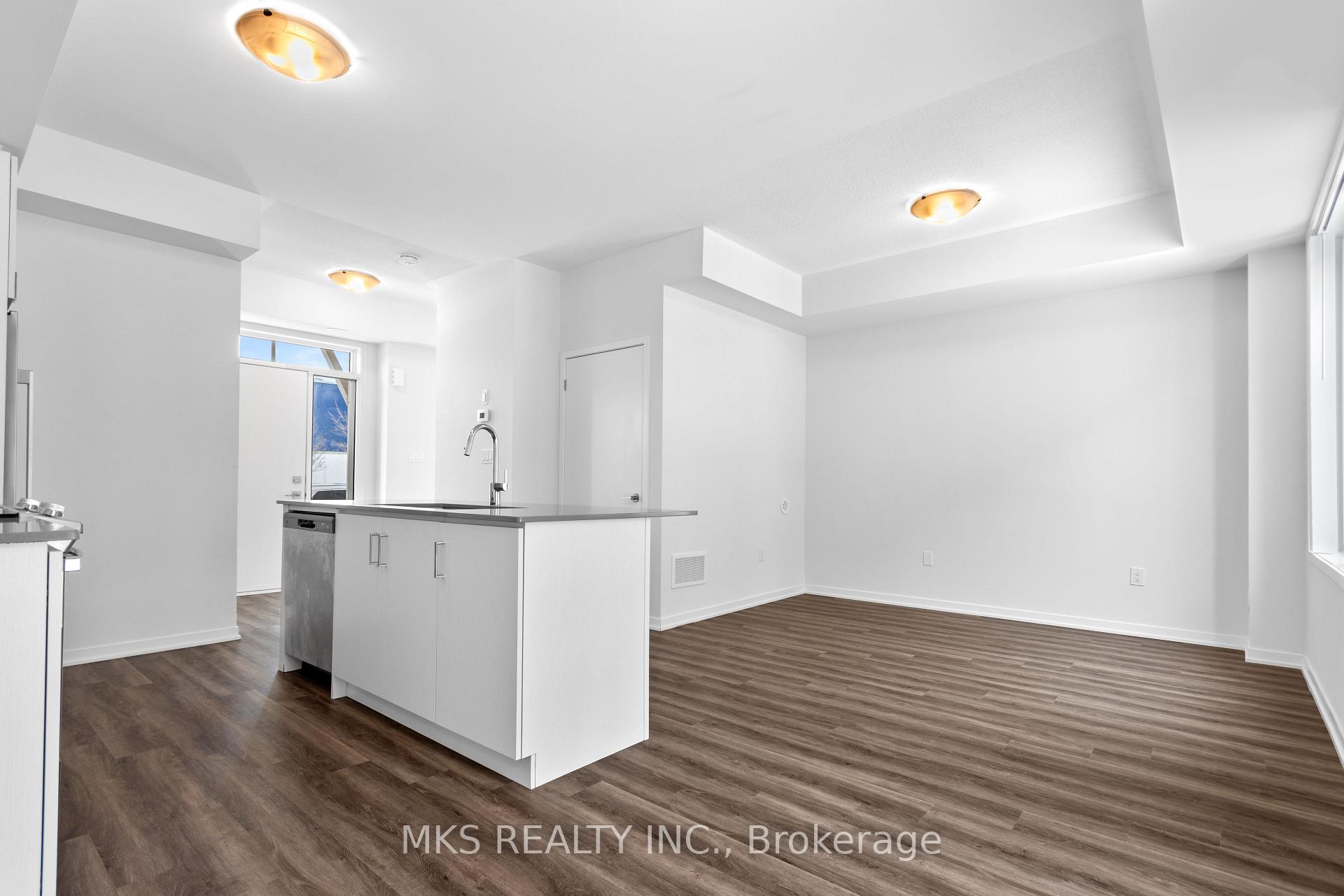 3 Bedrooms Condo at 23 Mable Smith,  Vaughan For sale