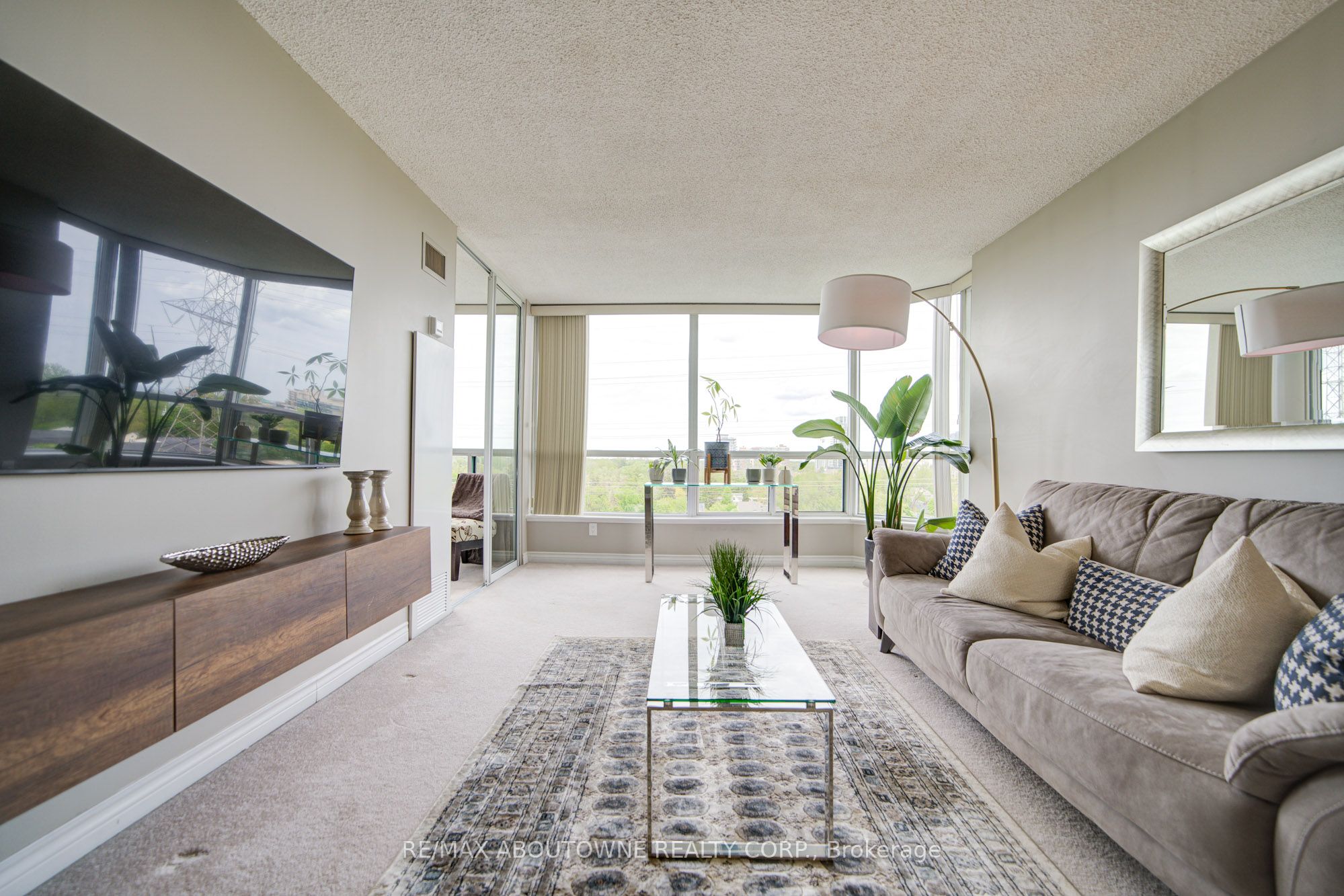 1276 Maple Crossing Boulevard, #1008