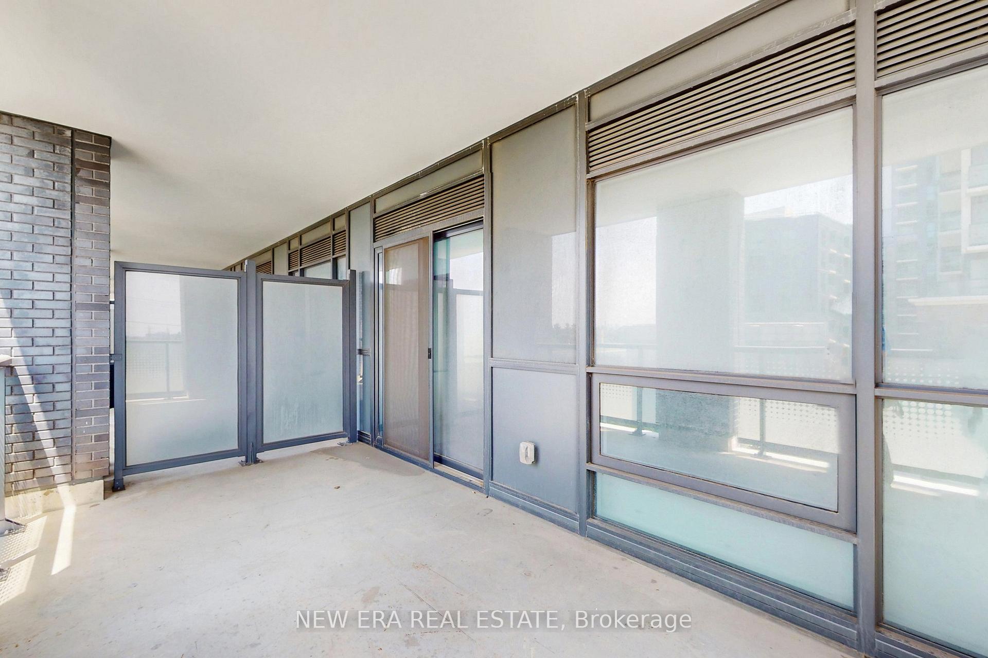 2 Bedrooms Condo at 30 Samuel Wood, Toronto For sale