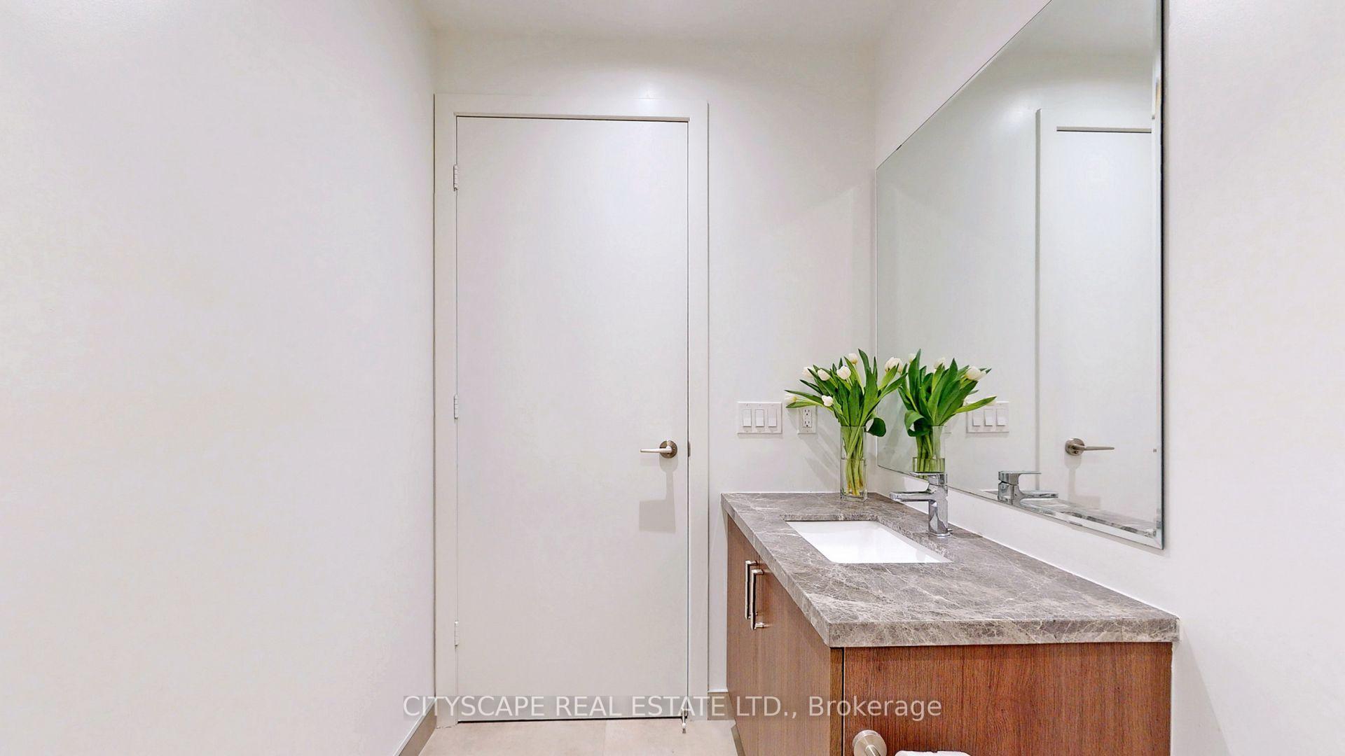 2 Bedrooms Condo at 501 St Clair, Toronto For sale